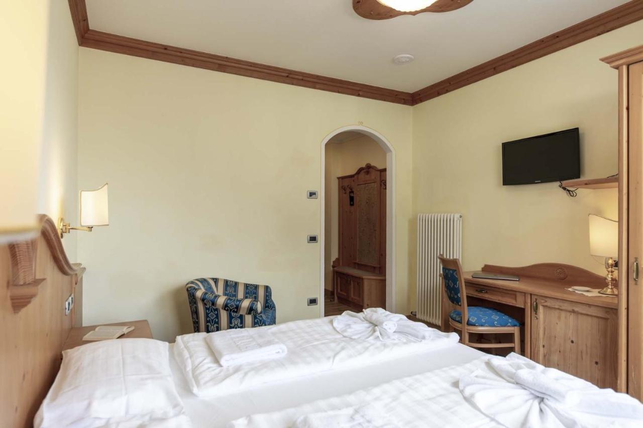 Ariston Lake View Hotel Molveno Exterior photo